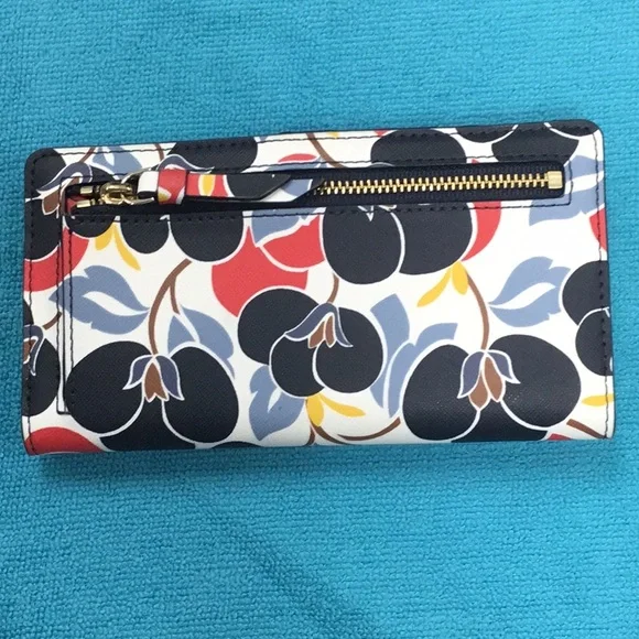 SOLD 🫶🫶🫶🫶Kate Spade Floral large bifold wallet - Picture 2 of 12